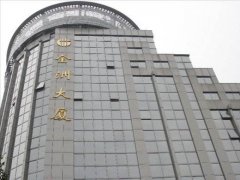 金洲大廈中央空調(diào)維護(hù)保養(yǎng)，主機(jī)大修